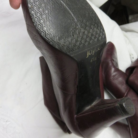 JOYCE OF CALIFORNIA VINTAGE ANKLE HEELED BOOTS - Picture 3 of 9